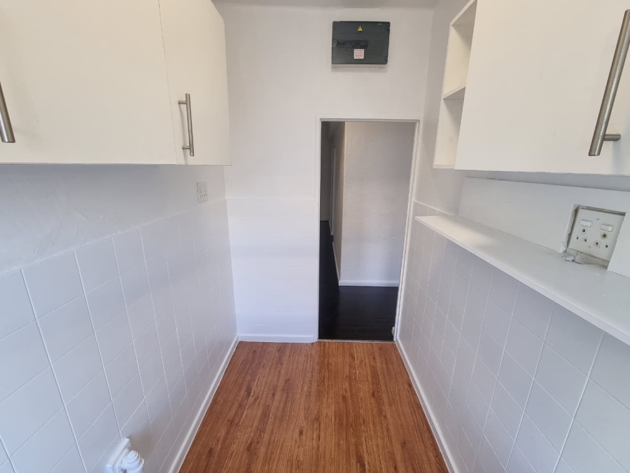 To Let 1 Bedroom Property for Rent in Mowbray Western Cape